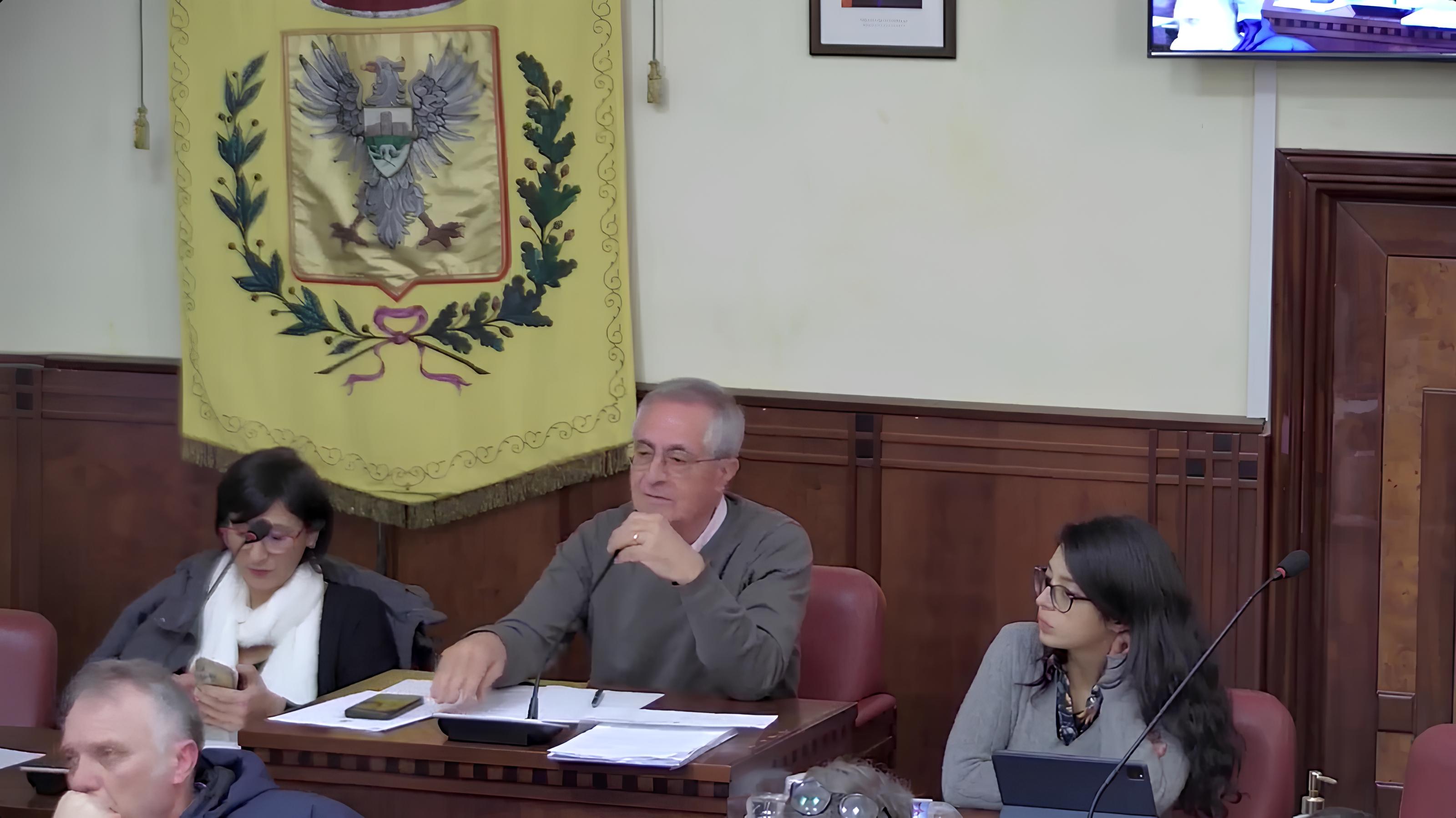 Salemi, la crisi idrica arriva in consiglio comunale: approvata la mozione della maggioranza