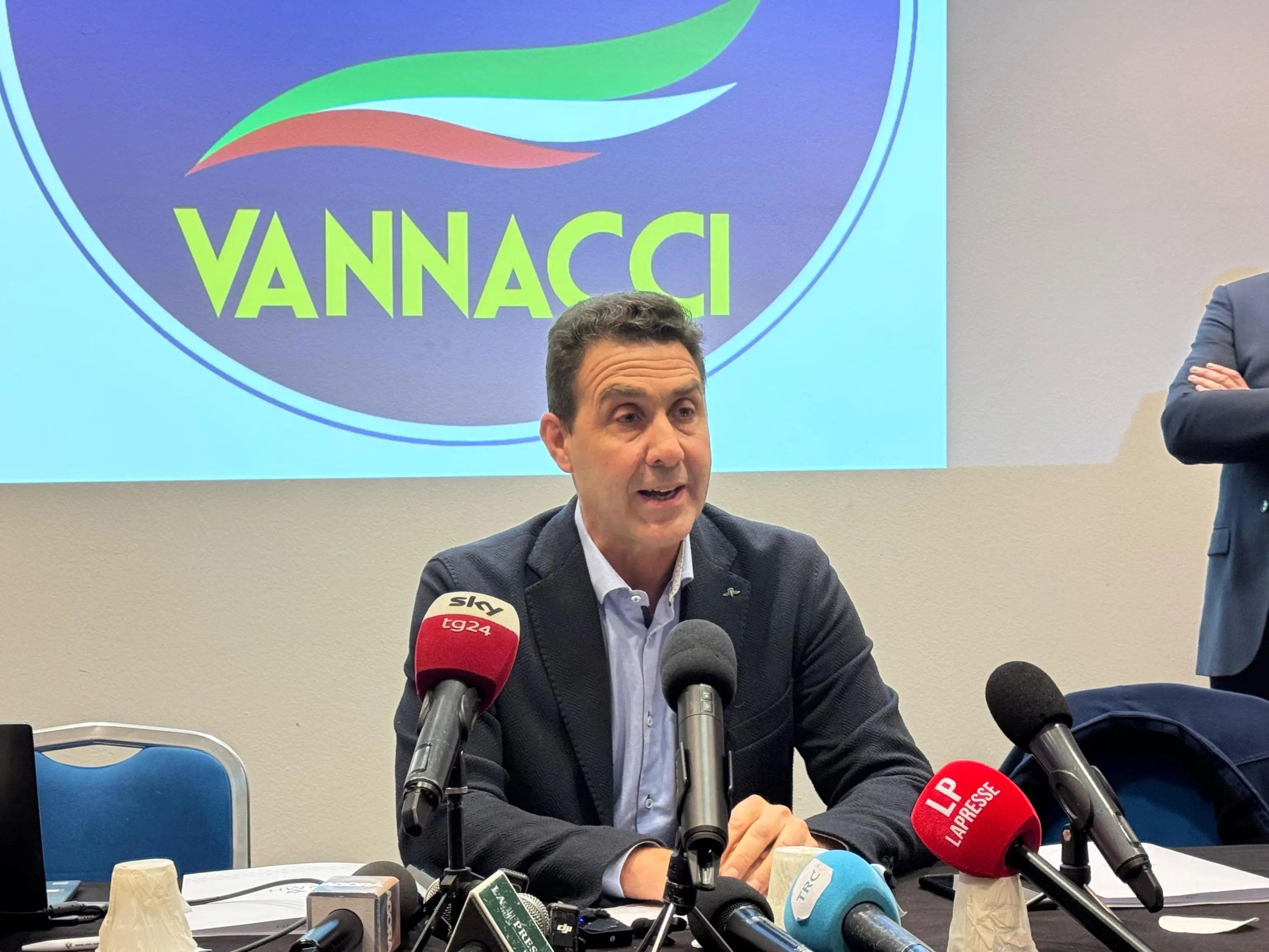 L’uscita di Vannacci dalla Lega è una buona notizia per Meloni?